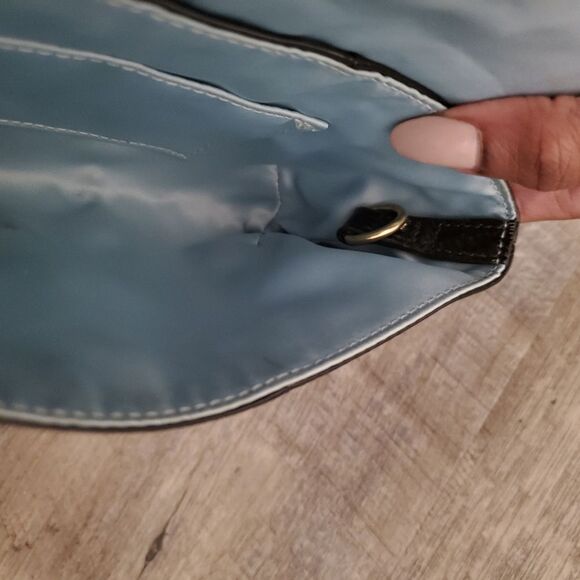 Coach Wristlet Women's Small Black Patent Leather Gold Hardware - Picture 8 of 8